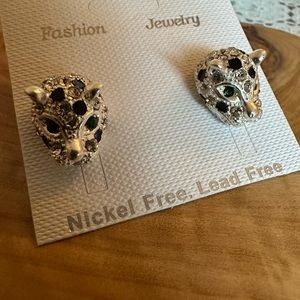 Panther 🐆 earrings (new)